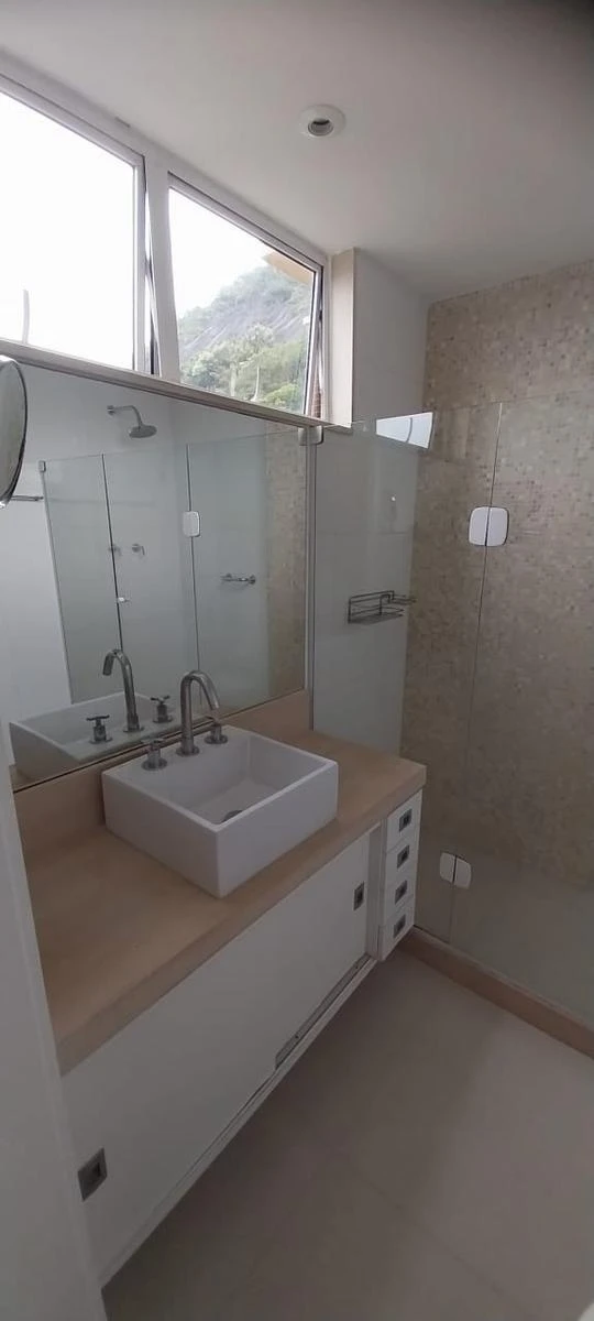2-bedroom apartment with a mountain view — photo 6
