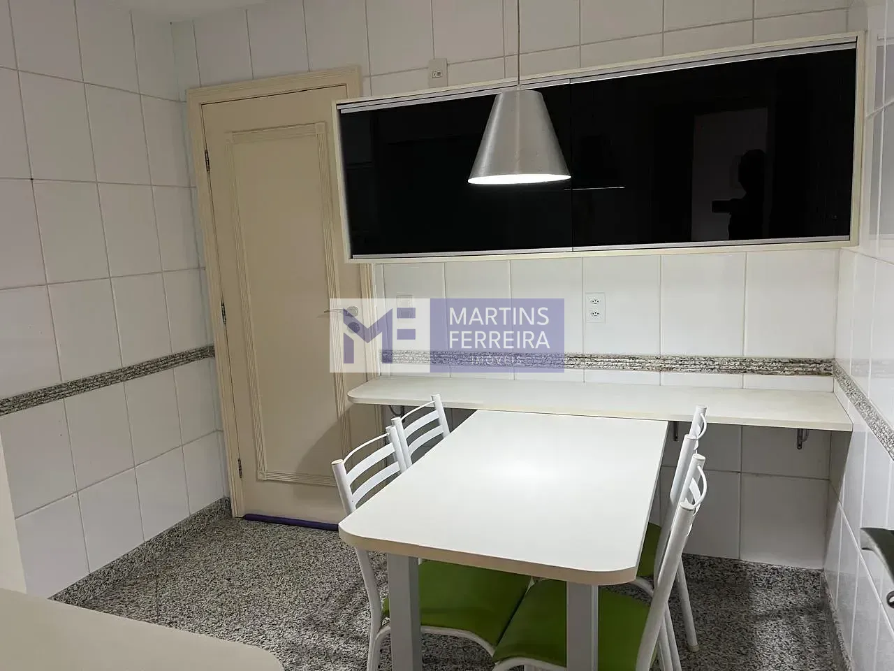 4 quartos e banheira: apartamento de 175 m² — photo 34