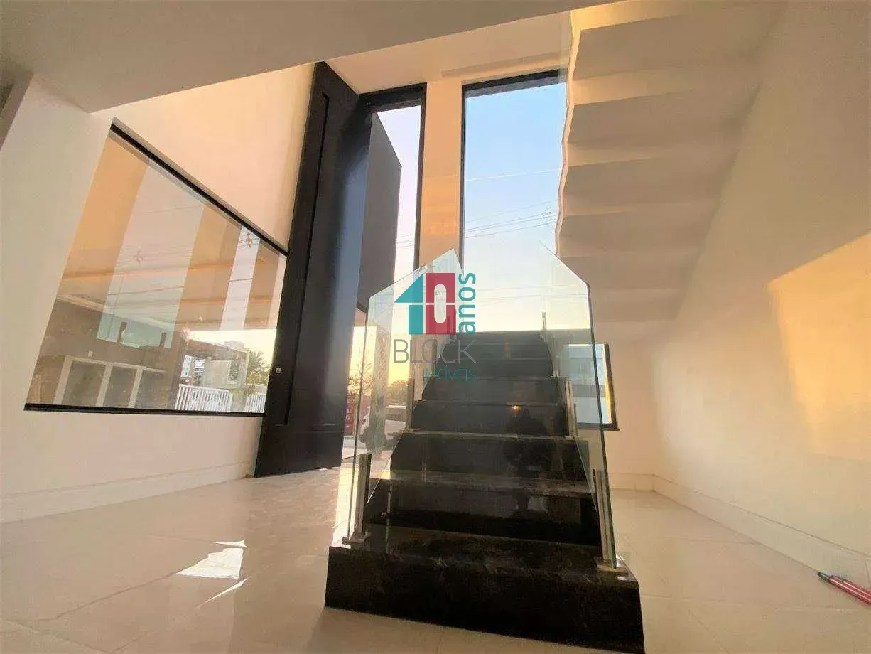 House with 3 bedrooms and 5 bathrooms, 2 parking spots — photo 6