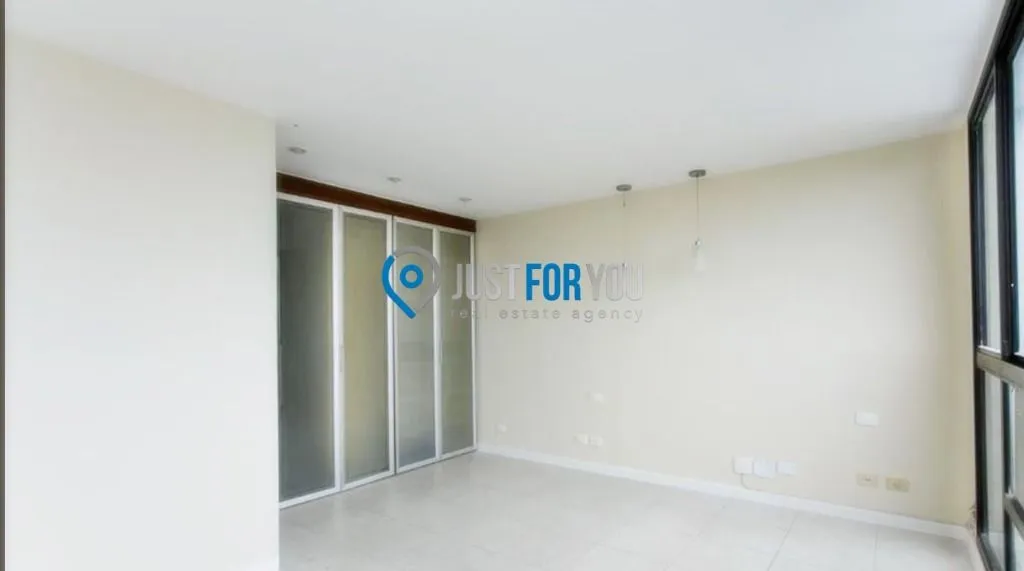 3-bedroom apartment with 4 baths and balcony — photo 23