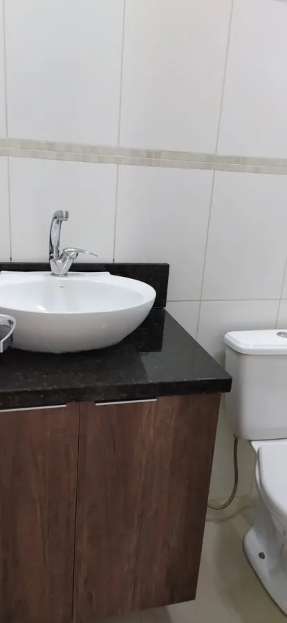Apartamento no 2º andar com piso de madeira ou laminado