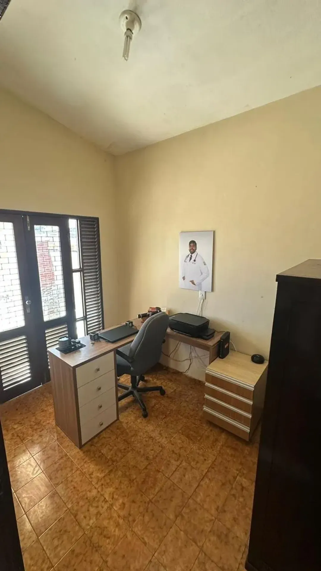 4-bedroom house with 300 m² and 4 parking spaces — photo 4