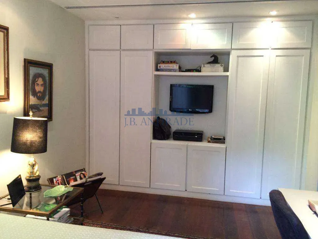 Furnished house with 4 bedrooms and 498 m², closed kitchen — photo 36