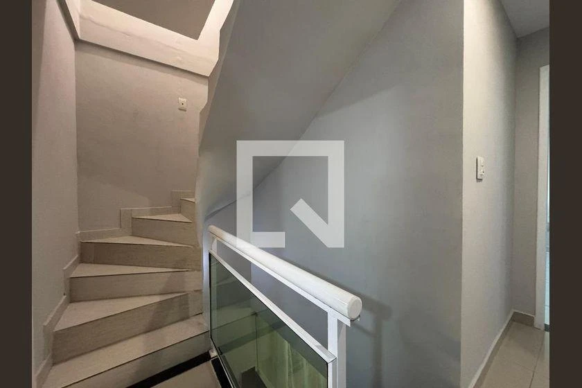 House 280 m² with 4 bedrooms and 3 bathrooms — photo 40