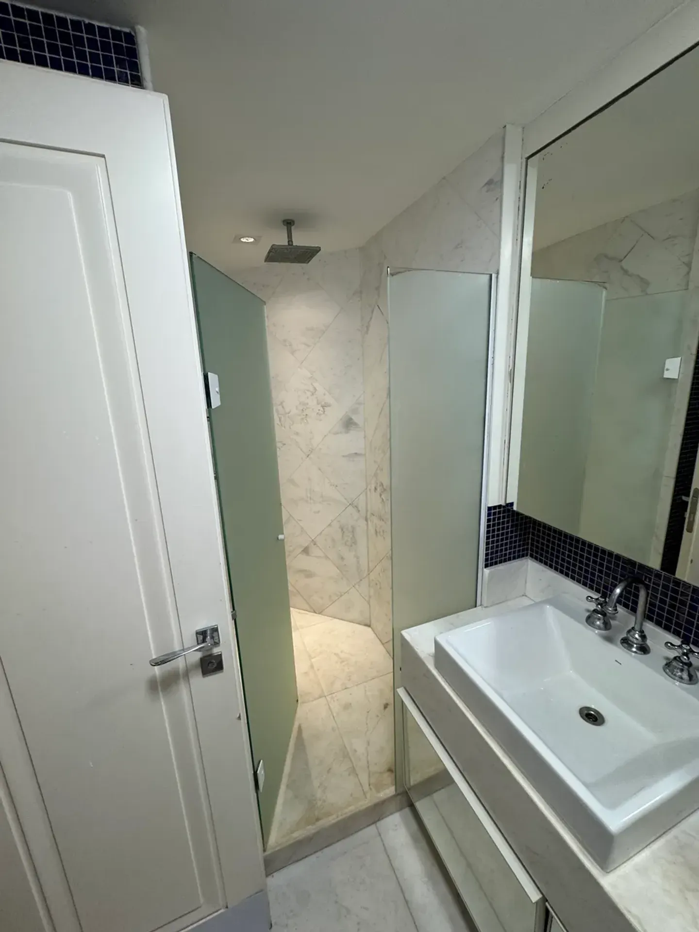 Apartamento de 200 m² com closet e vista para a água — photo 13
