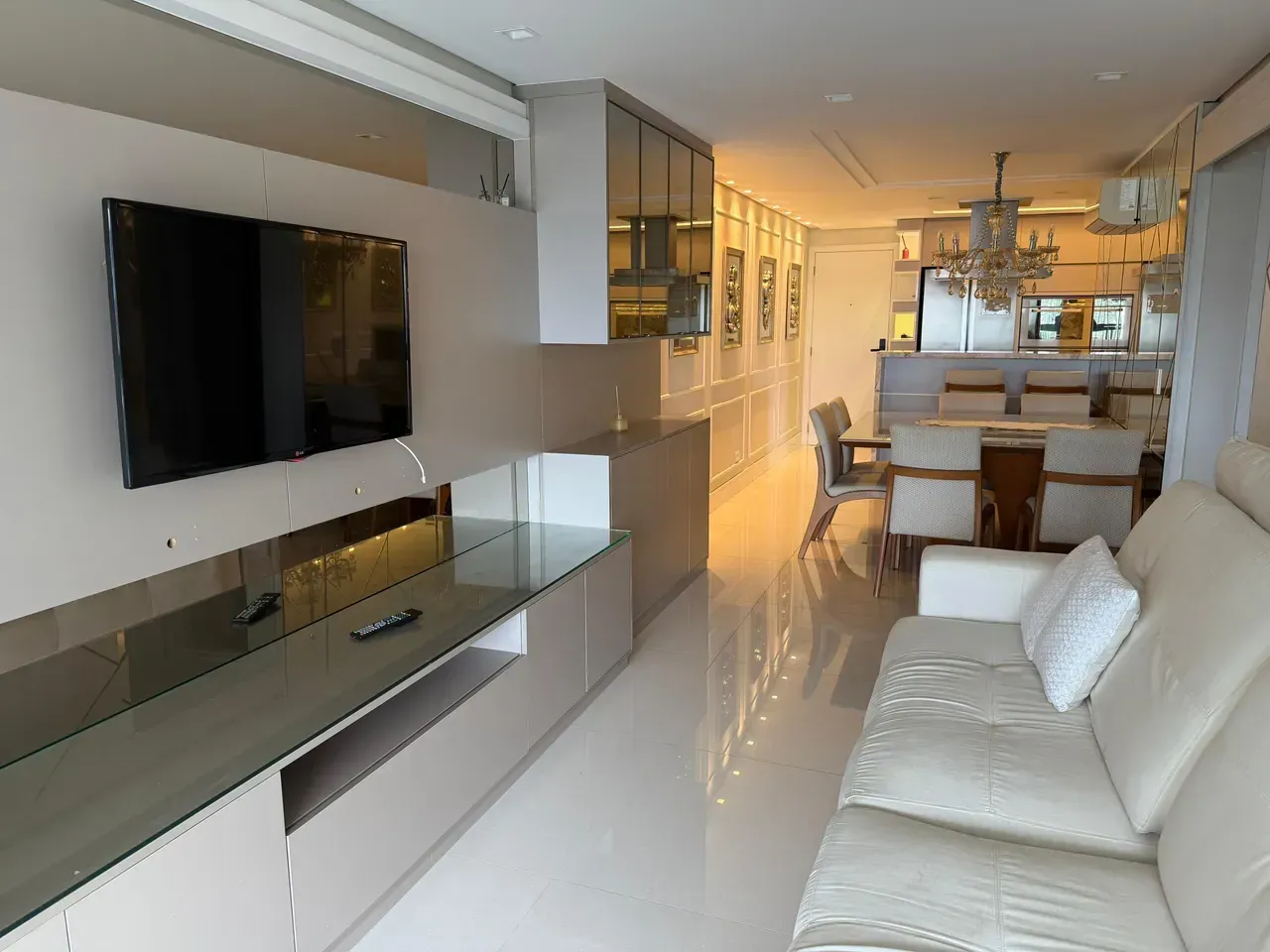 Furnished 77 m² apartment with 2 bedrooms and 2 parking — photo 7