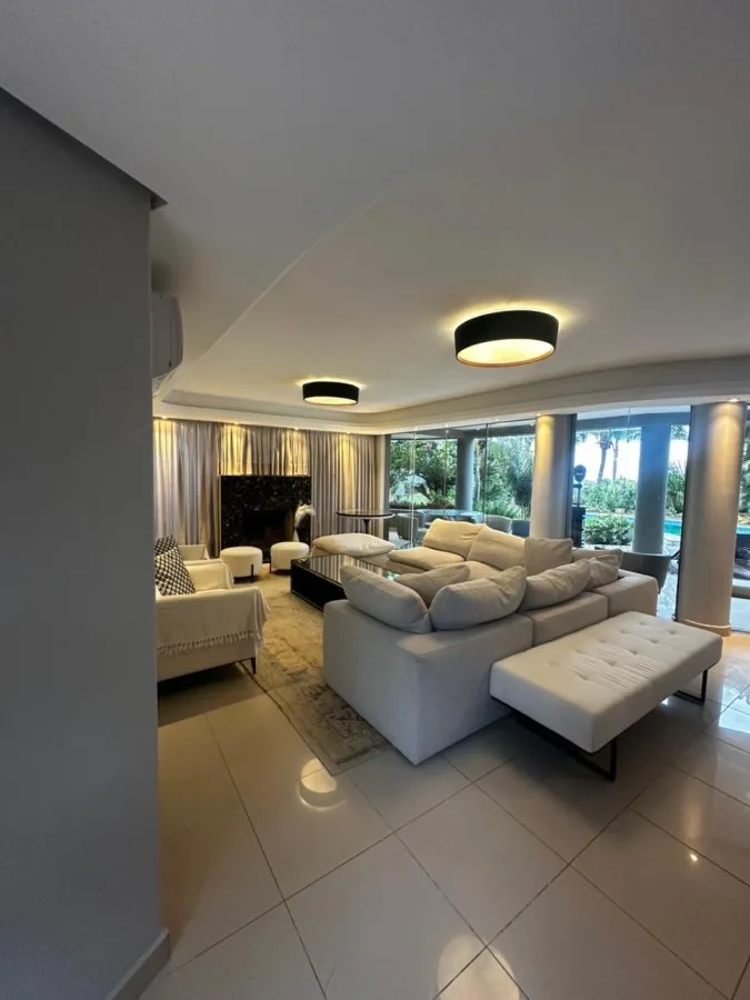 5-bedroom house with a water view