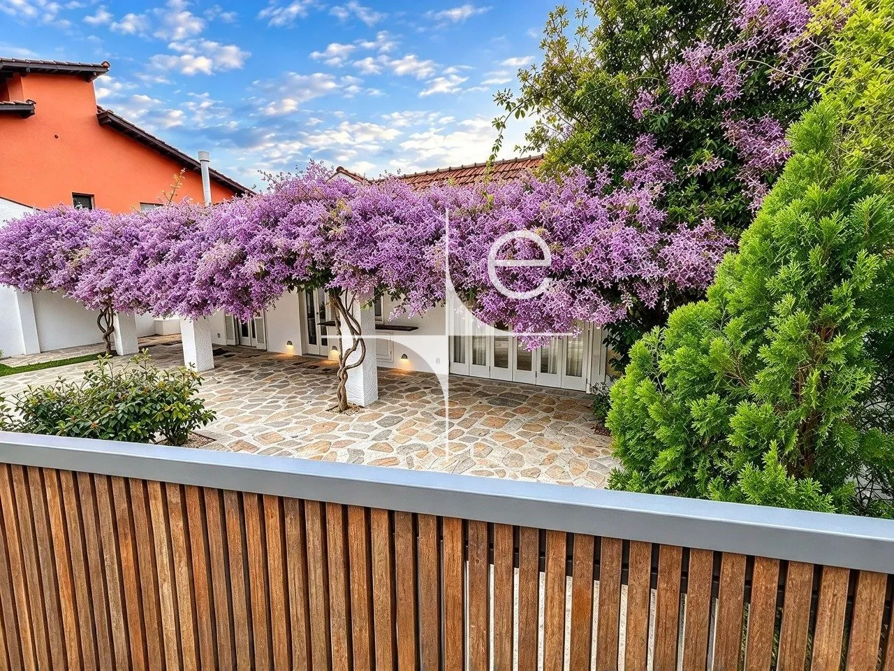 Water view in a 3-bedroom house, 220 m² — photo 19