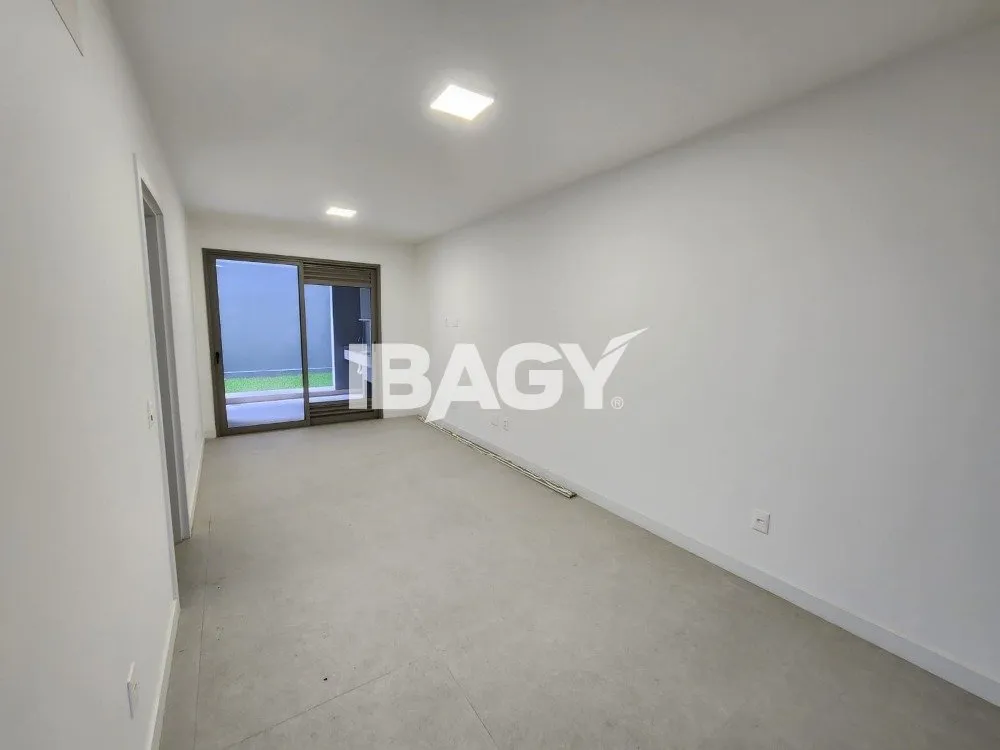 Furnished apartment, 116 m², with a grill on the balcony — photo 8