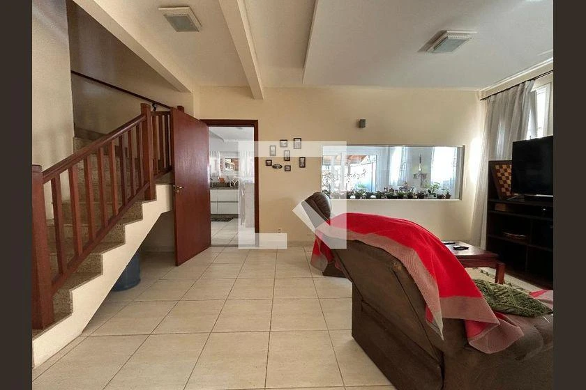 Furnished 284 m² house with 4 bedrooms and balcony — photo 46