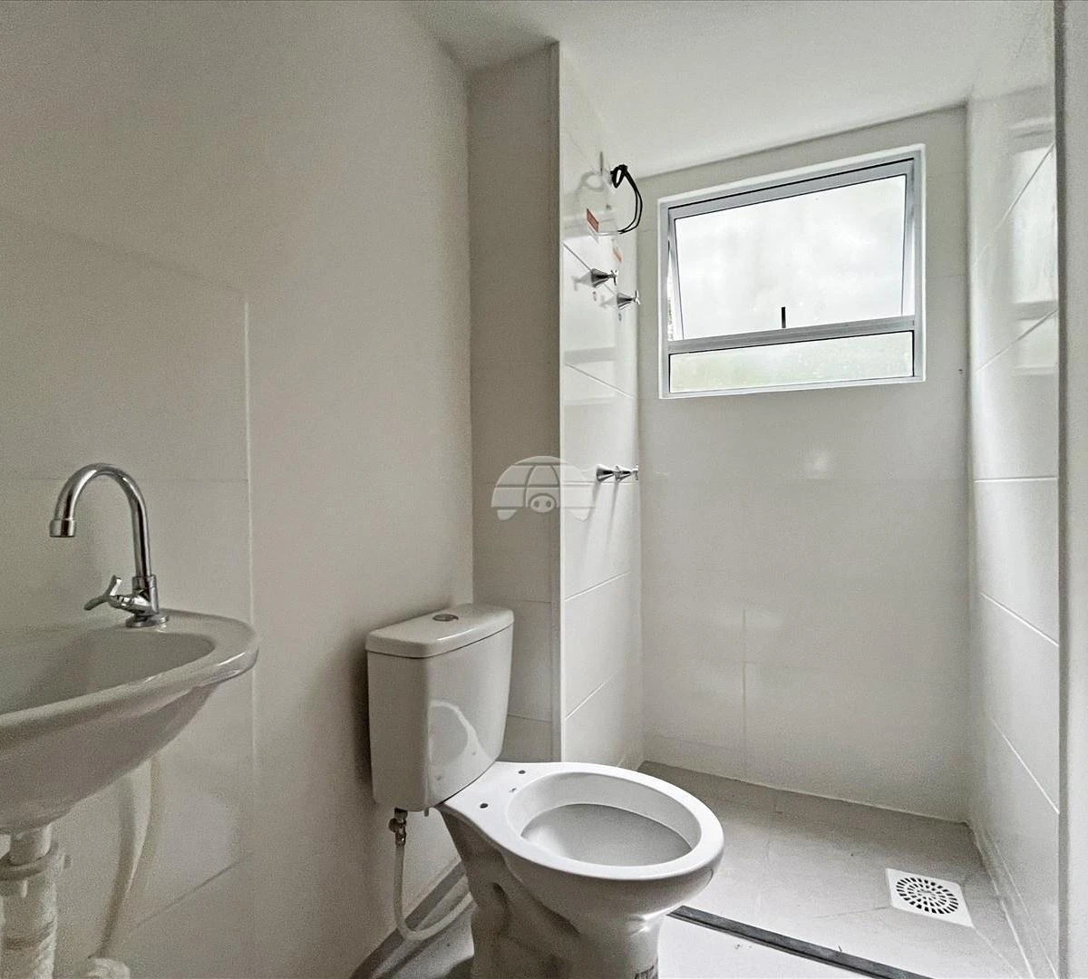 2-bedroom apartment with a separate, closed kitchen — photo 7