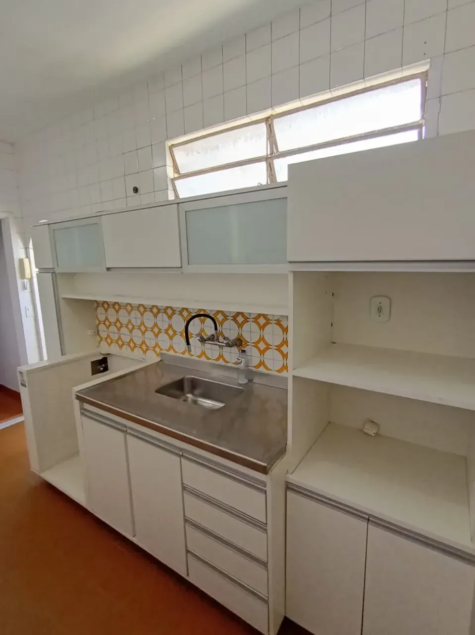 For rent: 75 m² apartment with 2 bedrooms and parking — photo 17