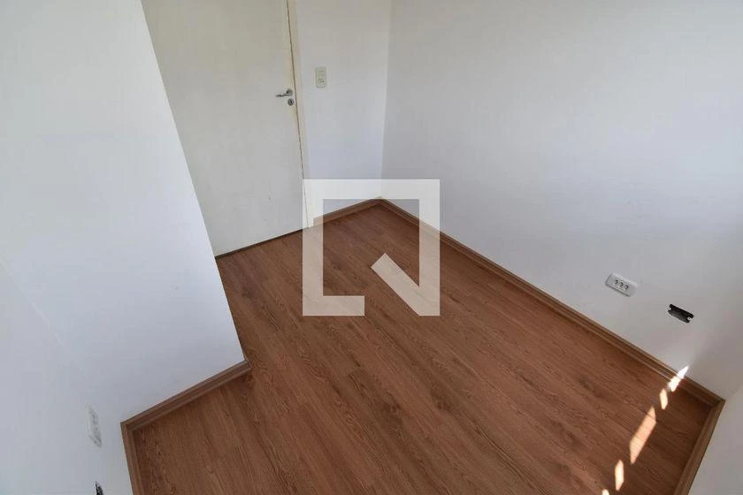 3-bedroom apartment in a building with a pool — photo 29