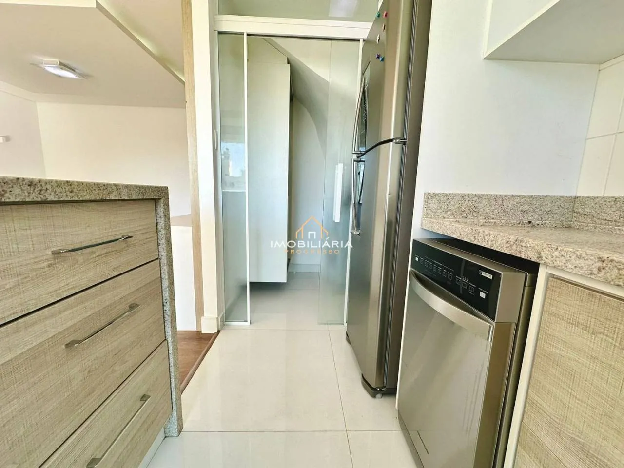 2-bedroom apartment with 3 bathrooms and 99 m² — photo 11