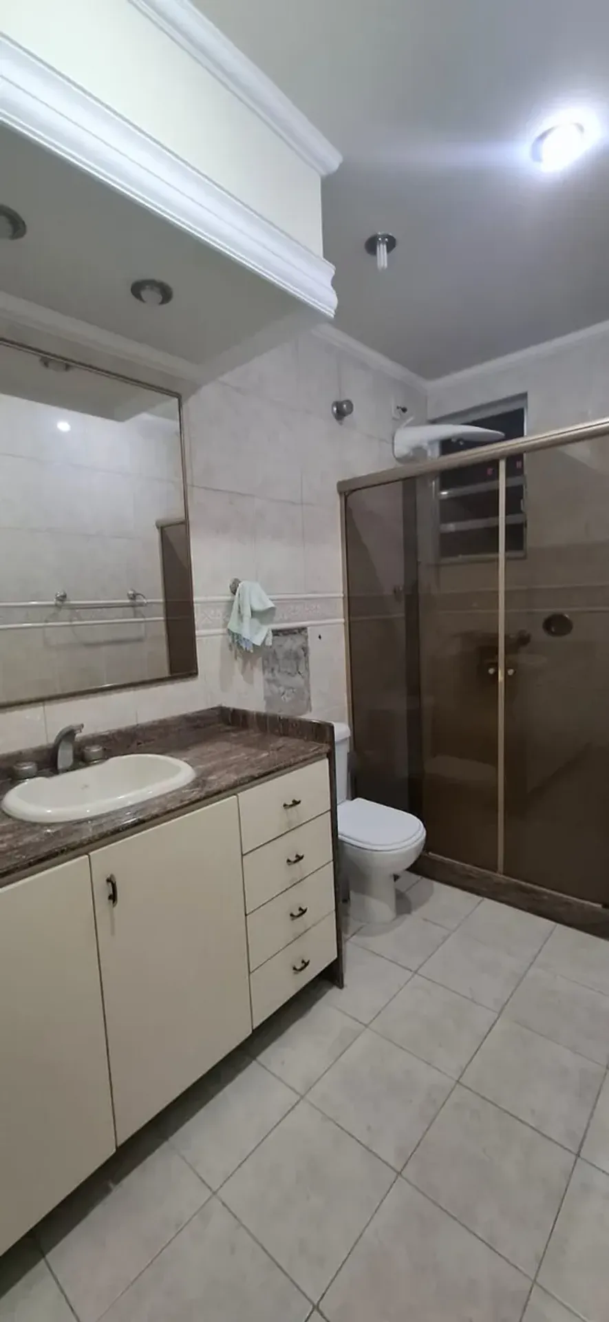 3-bedroom apartment with 2 bathrooms and glass balcony — photo 22
