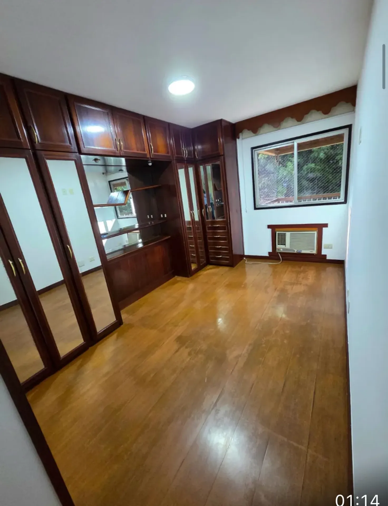 90 m² apartment with 2 bedrooms and a balcony — photo 3