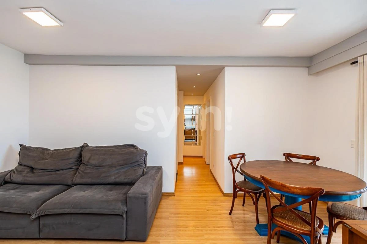Balcony with a grill in a 3-bedroom apartment, 71 m² — photo 9