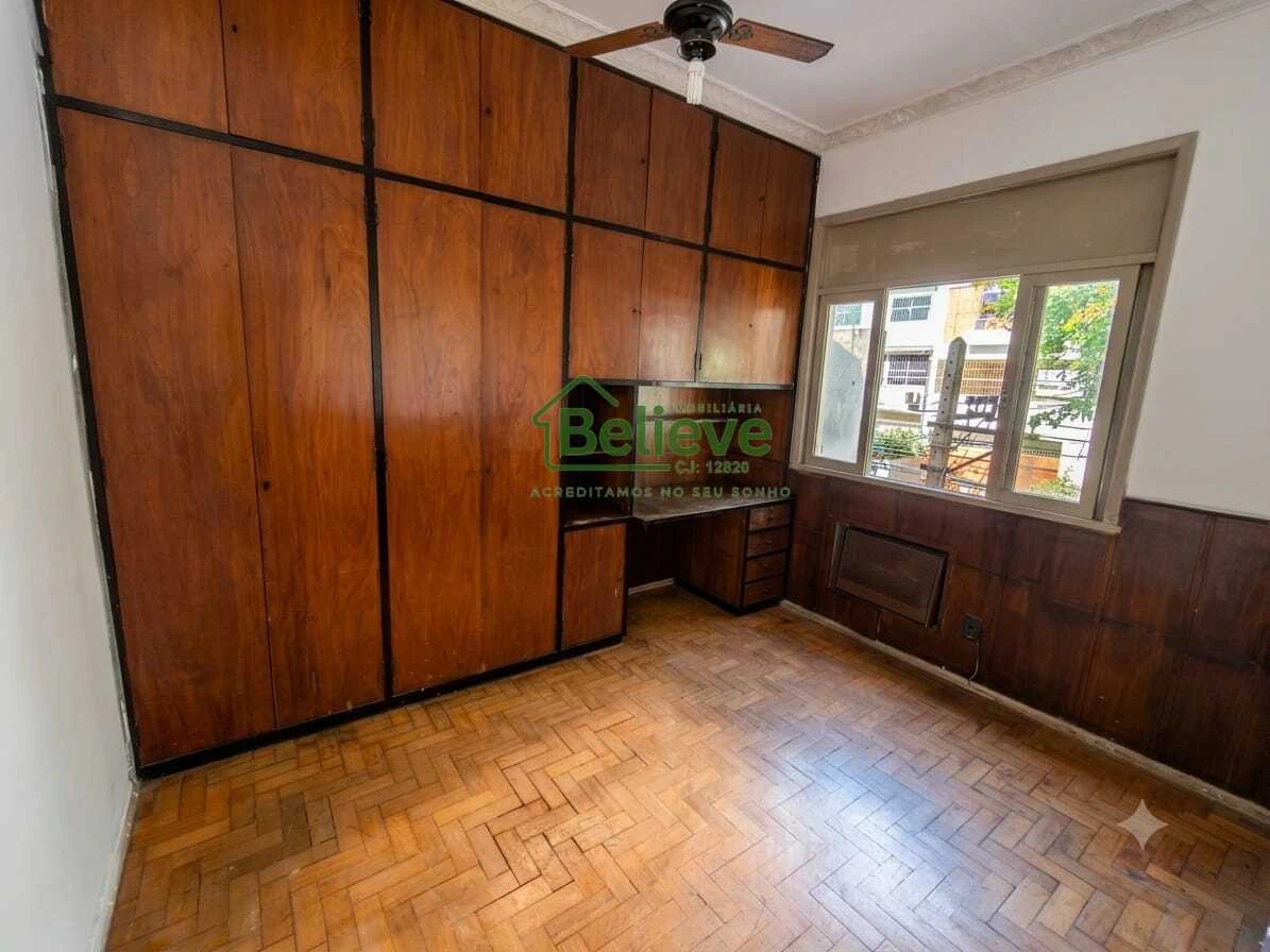 Apartment with 4 bedrooms and a closed-off kitchen — photo 3