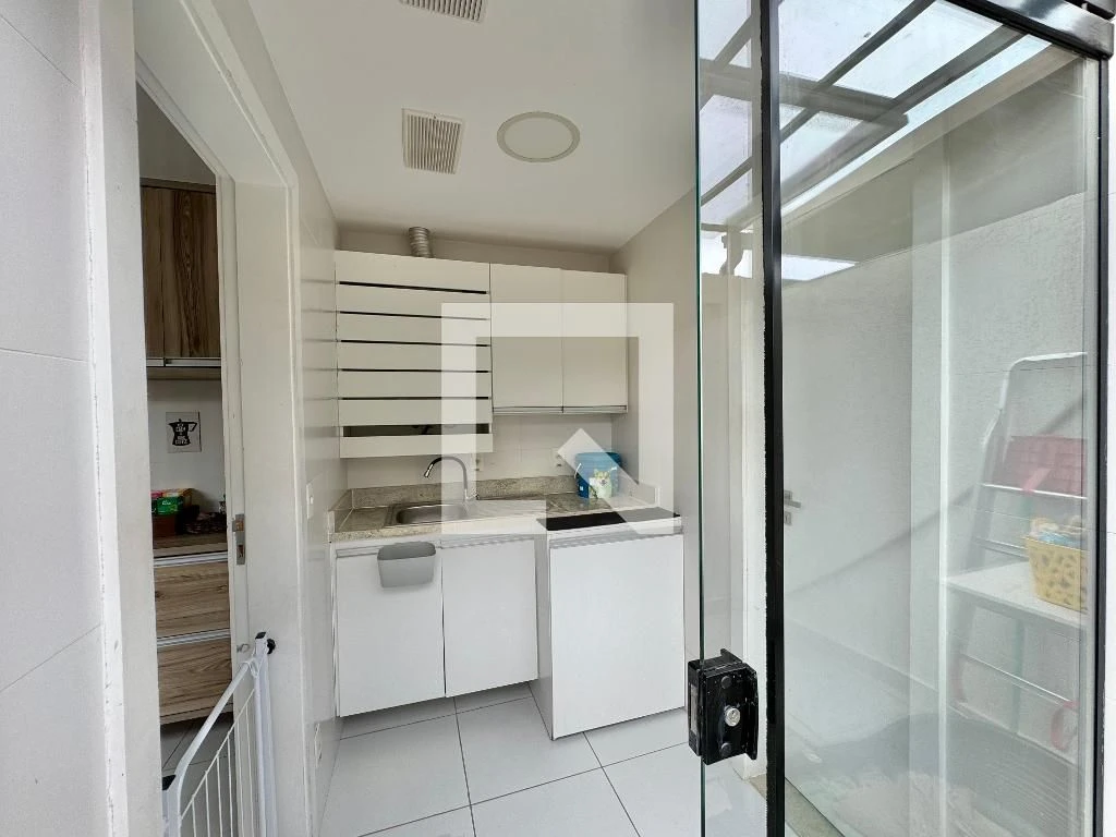 138 m² house with a home office and a walk-in closet — photo 25