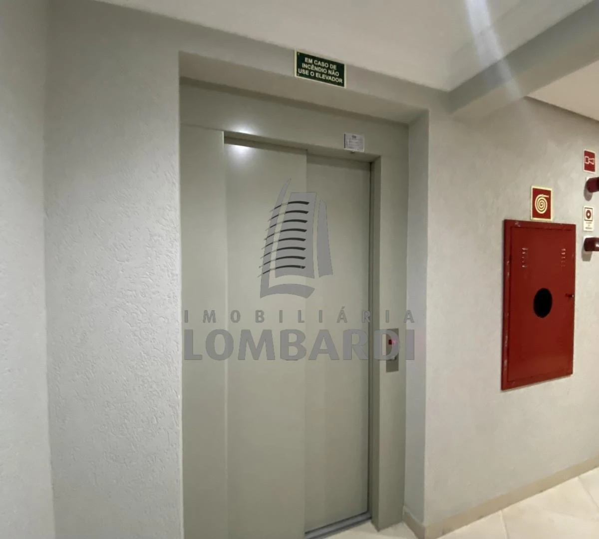 70 m² apartment with a walk-in closet and a washing machine — photo 13