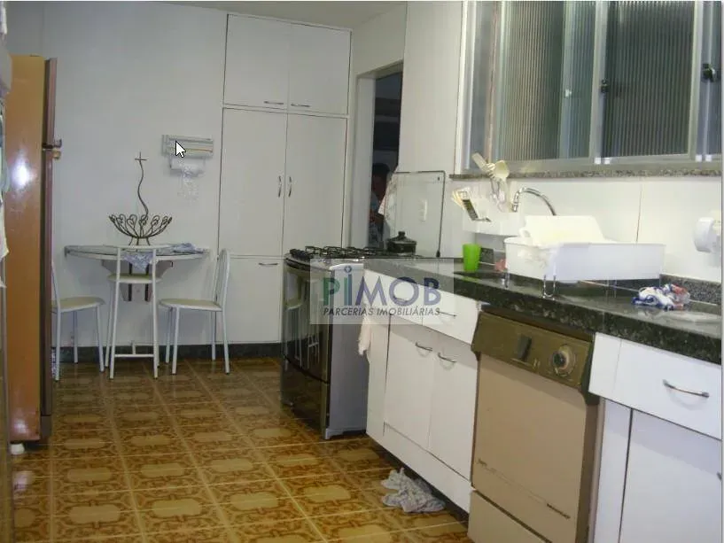4-bedroom apartment with 4 baths and 340 m² — photo 34