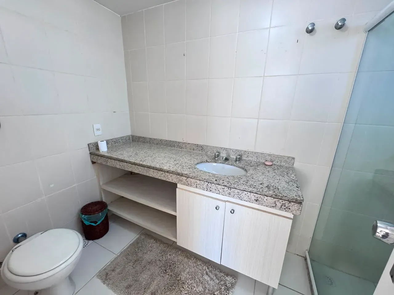 House with 5 bedrooms and 5 bathrooms, city view — photo 11