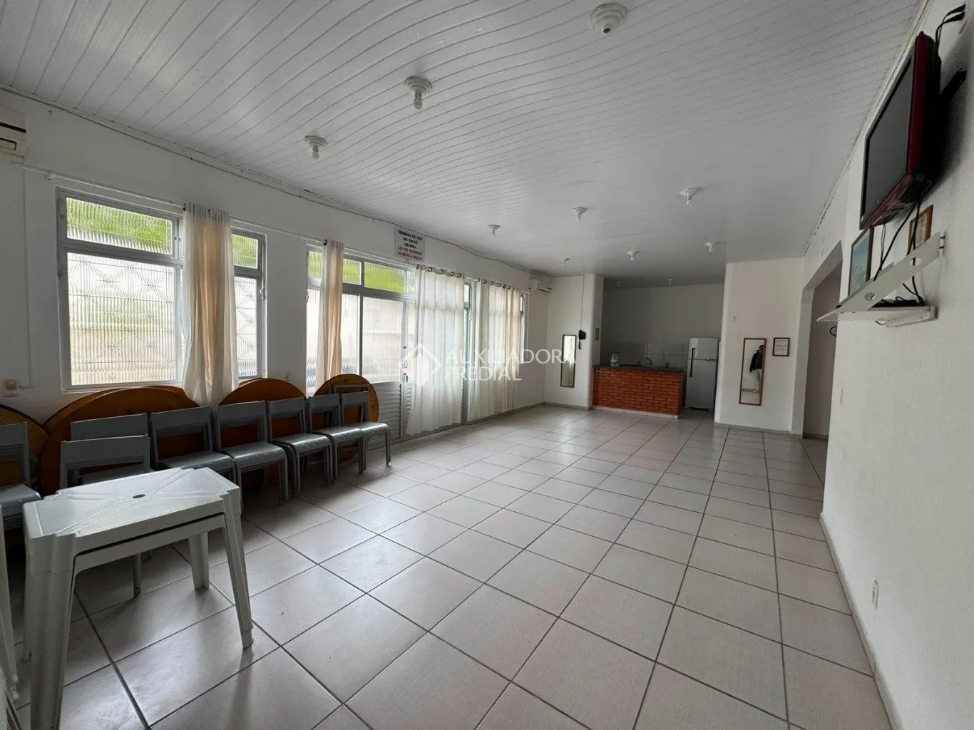 1-bedroom apartment with 67 m² and ceramic tile — photo 20
