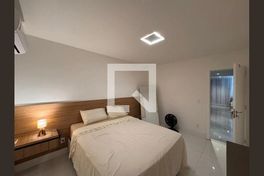 Rental house with 4 suites and 450 m² — photo 15
