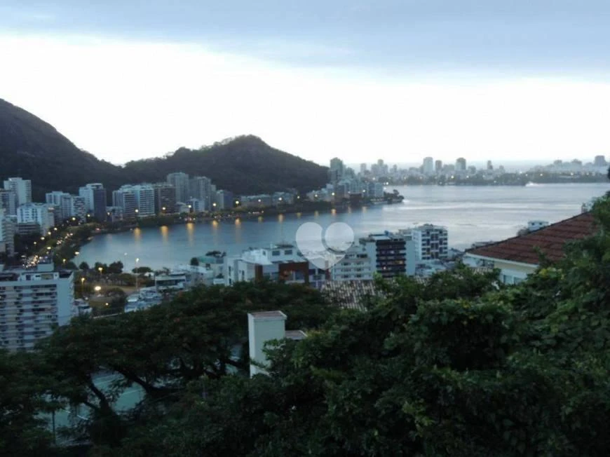 Casa mobiliada com 4 quartos e 2 suítes — photo 29