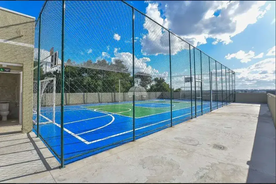 2-bedroom apartment in a building with a gym — photo 9