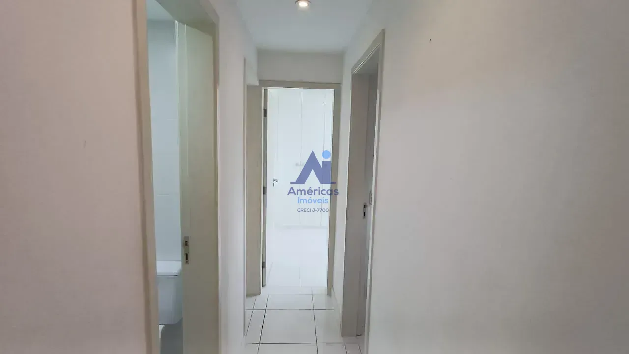 Застеклённый балкон и 3 спальни: квартира 80 м² — photo 16