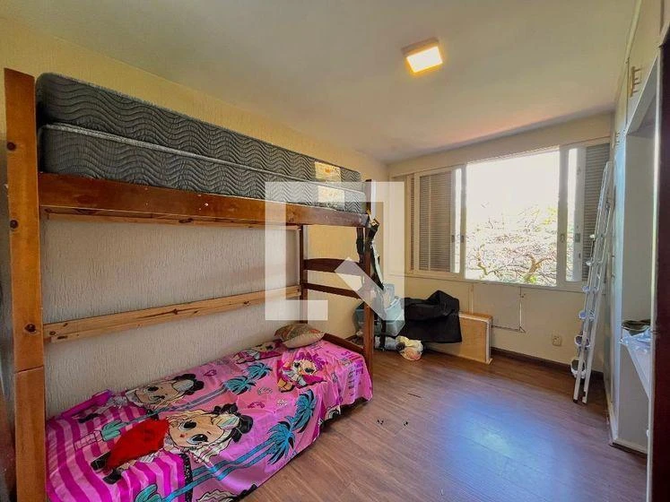 Furnished house, 350 m², with a glass-enclosed balcony — photo 16