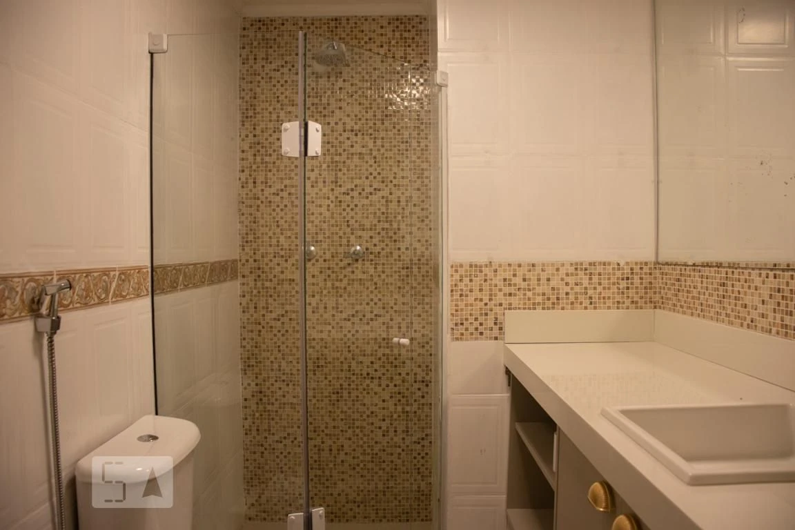 Furnished 2-bedroom apartment with enclosed glass balcony — photo 23