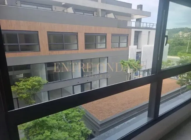 Floor-to-ceiling windows in a one-bedroom apartment, 60 m² — photo 5