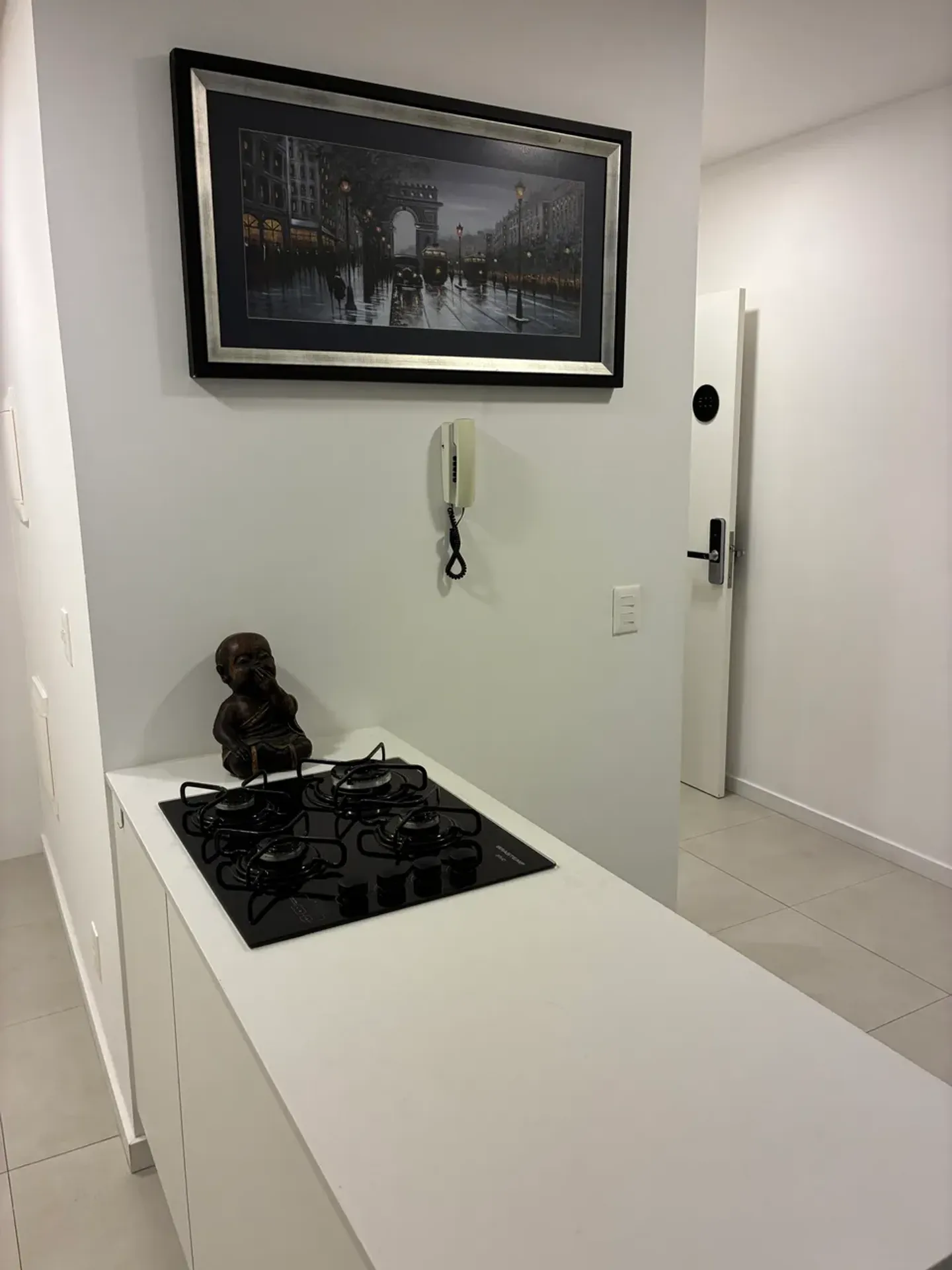 One-bedroom apartment with a mountain view in Florianópolis — photo 10