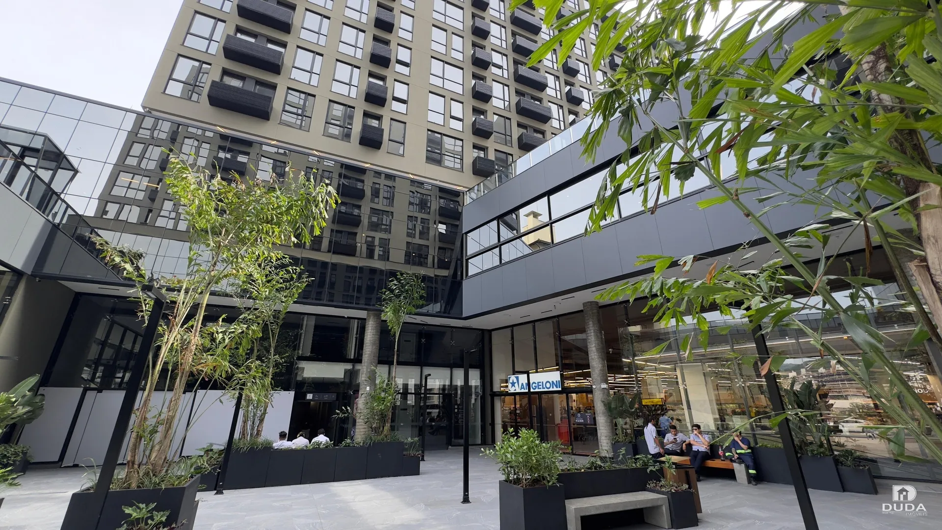 Furnished 53 m² studio with a private garden on floor 3 — photo 12
