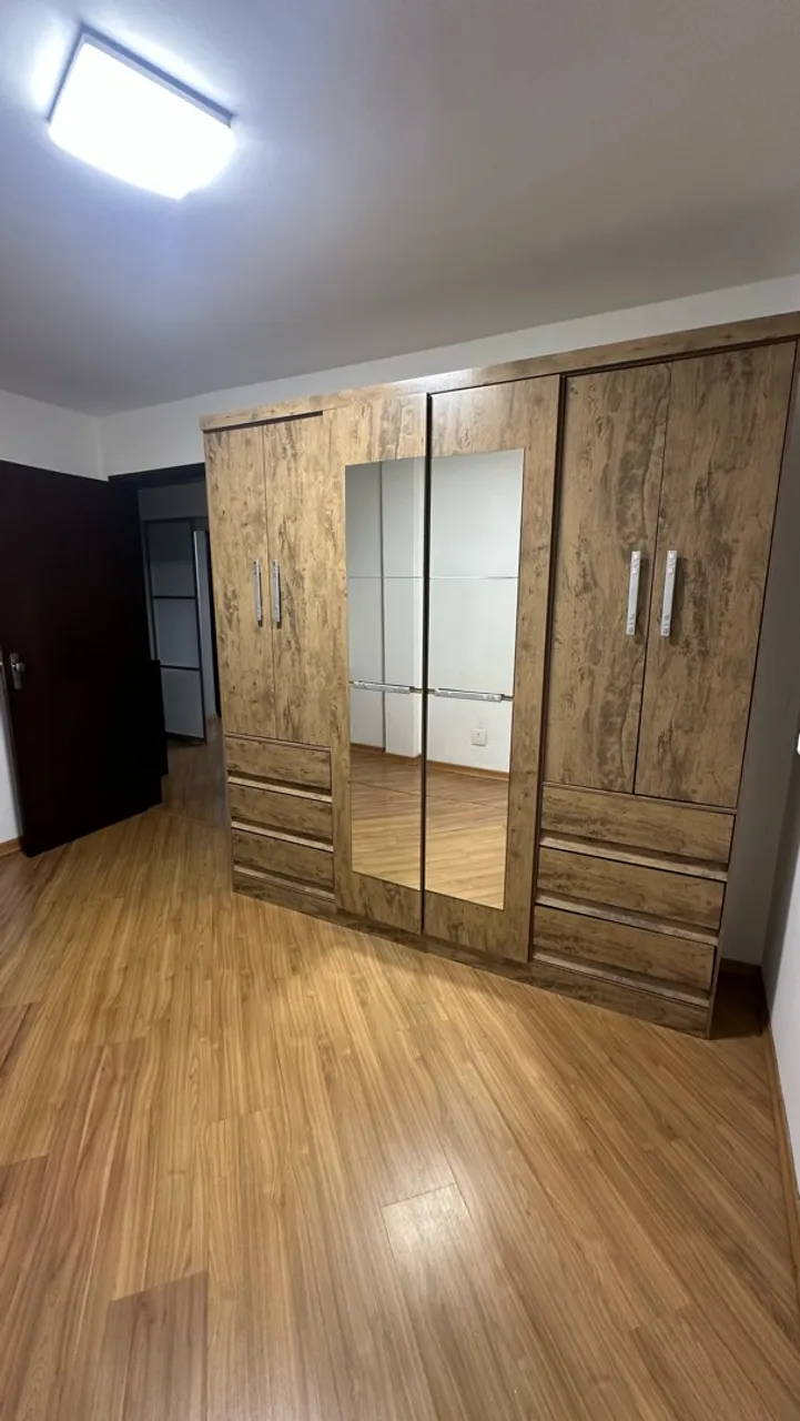 2-bedroom apartment with wood or laminate floors — photo 3