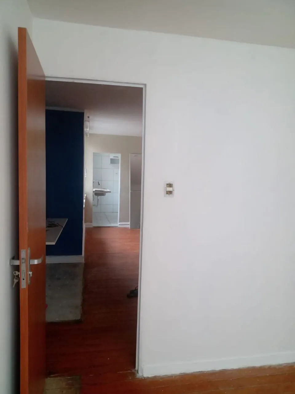 2-bedroom apartment with 1 bathroom, no parking — photo 4