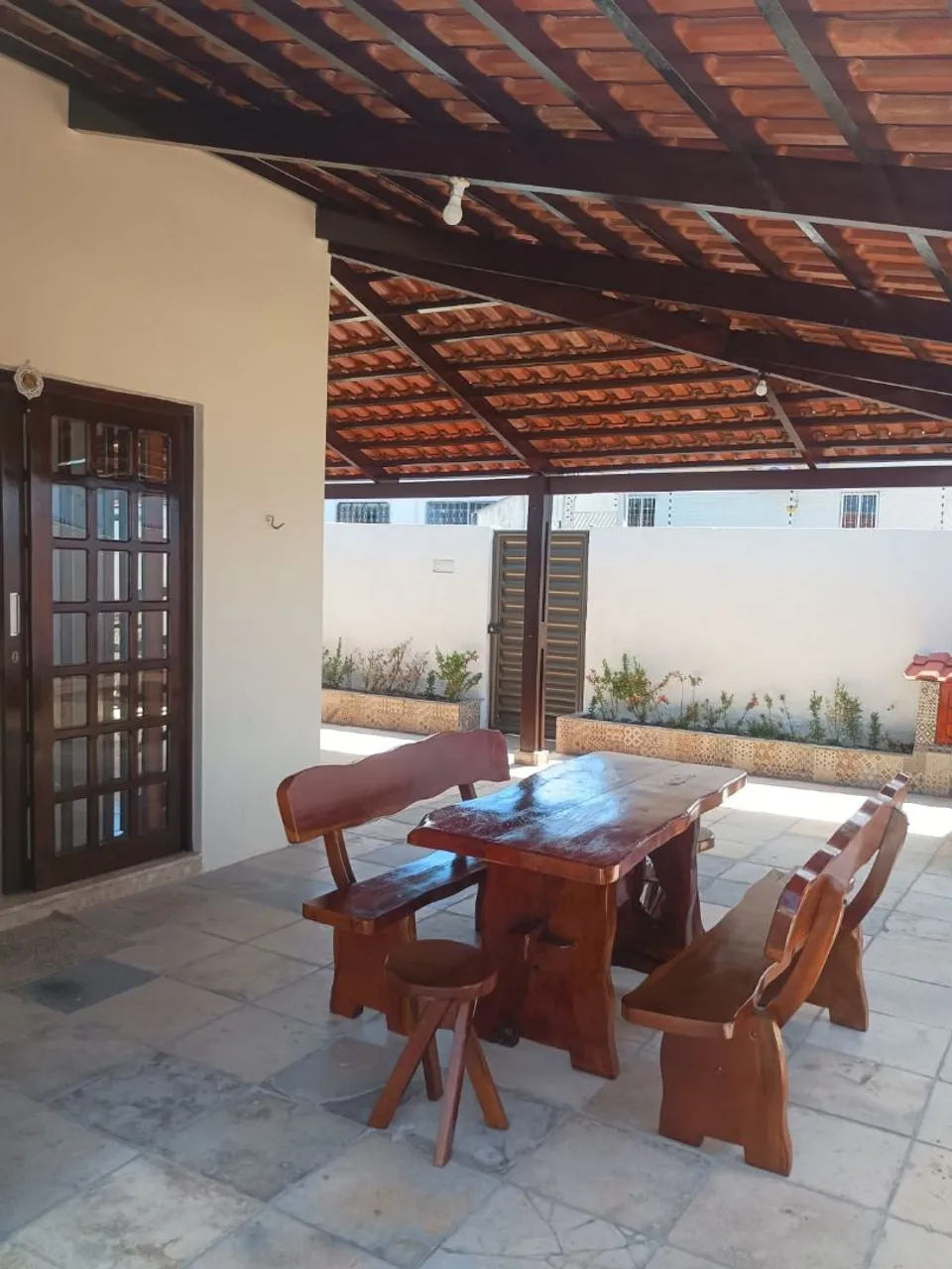 4-bedroom house with a grill on the balcony — photo 7