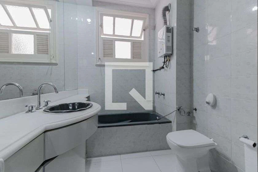 Rental apartment with 3 bedrooms, 160 m² and balcony — photo 28