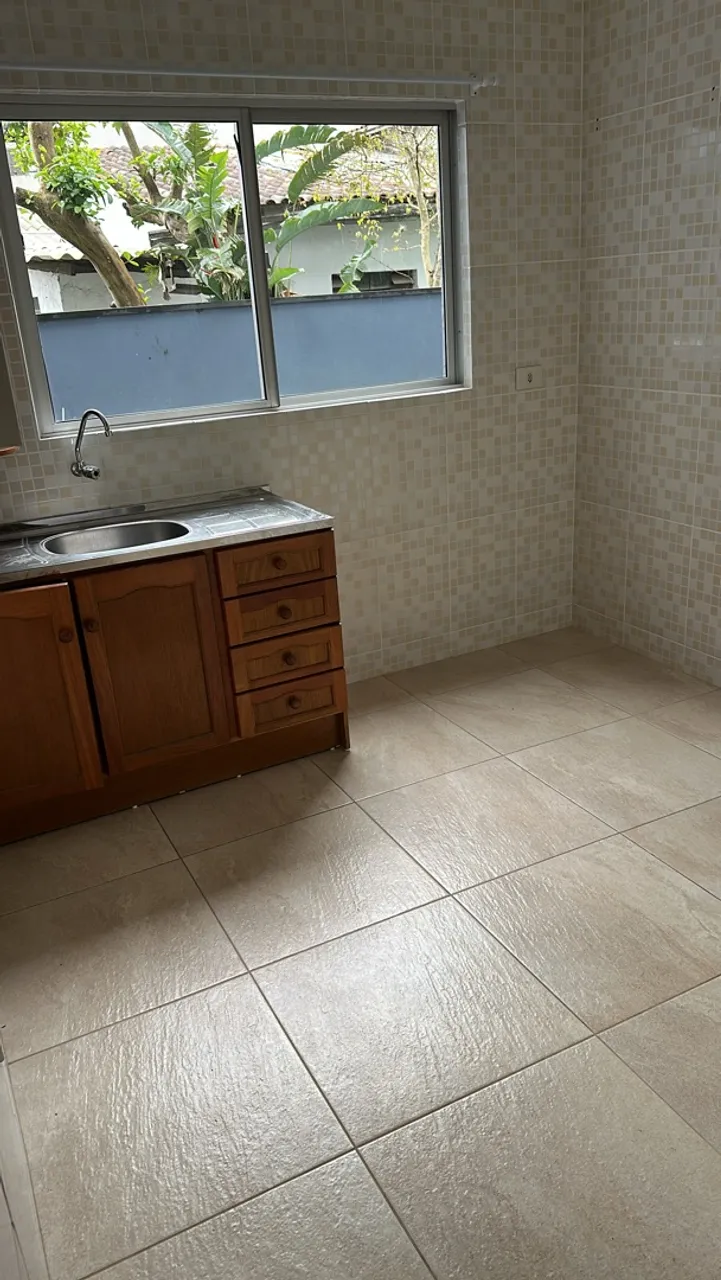 Wood or laminate floors in a 3-bedroom apartment, 90 m² — photo 7