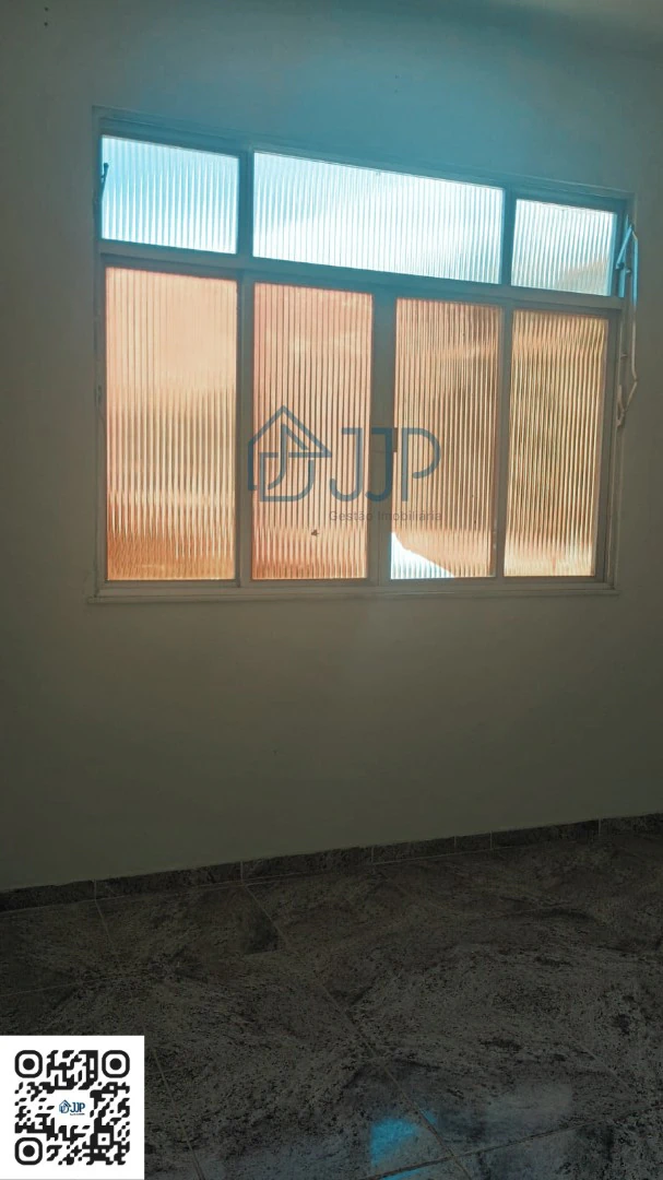 Unfurnished apartment with a closed kitchen and 2 bedrooms — photo 8