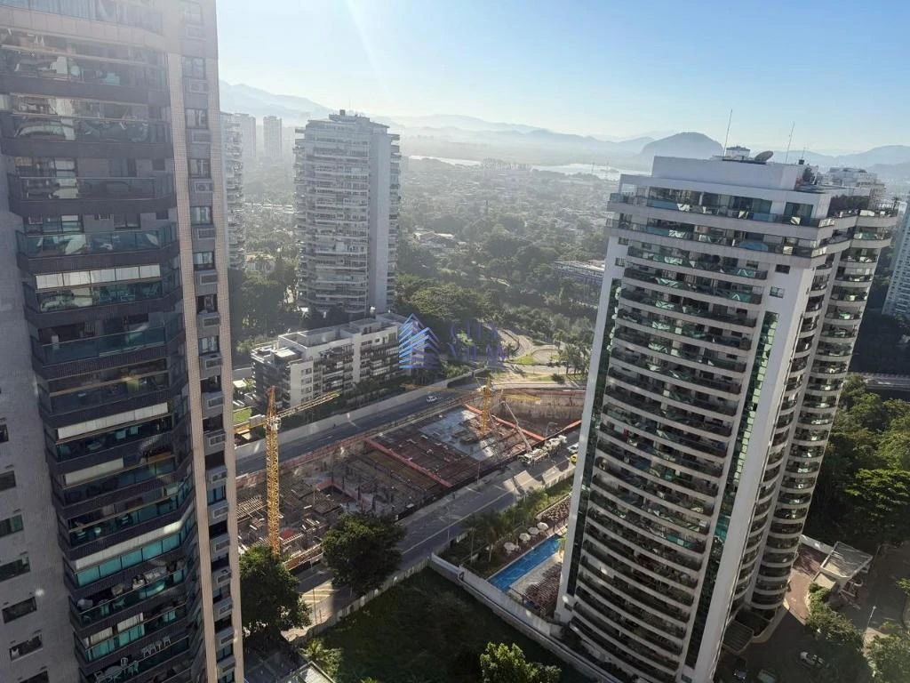3-bedroom apartment with glass-enclosed balcony — photo 26