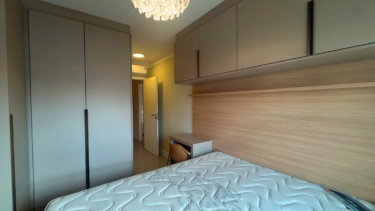 Furnished 2-suite apartment with balcony