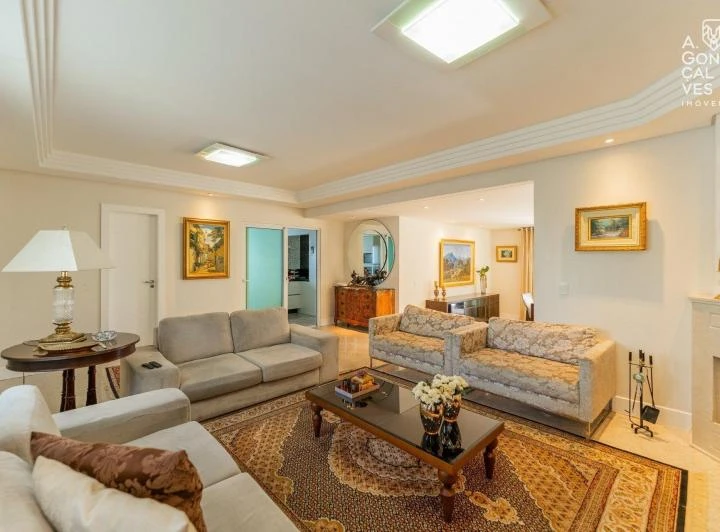 House with 3 suites and 6 parking spots, 580 m² — photo 6