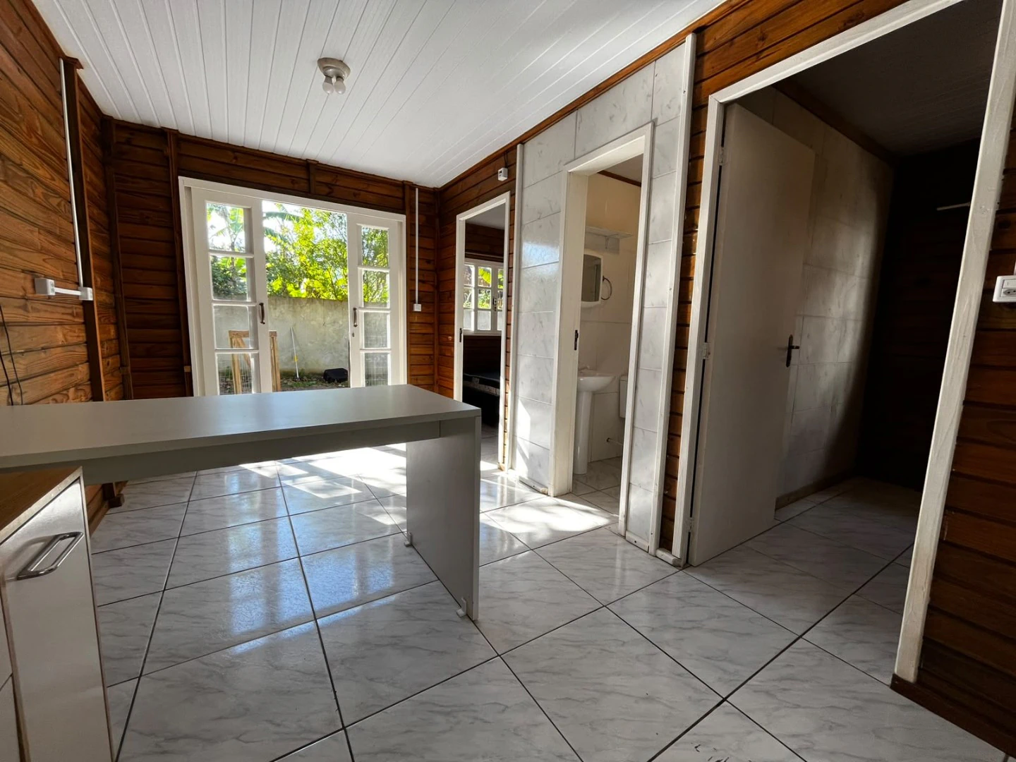 2-bedroom house with a garden — photo 6