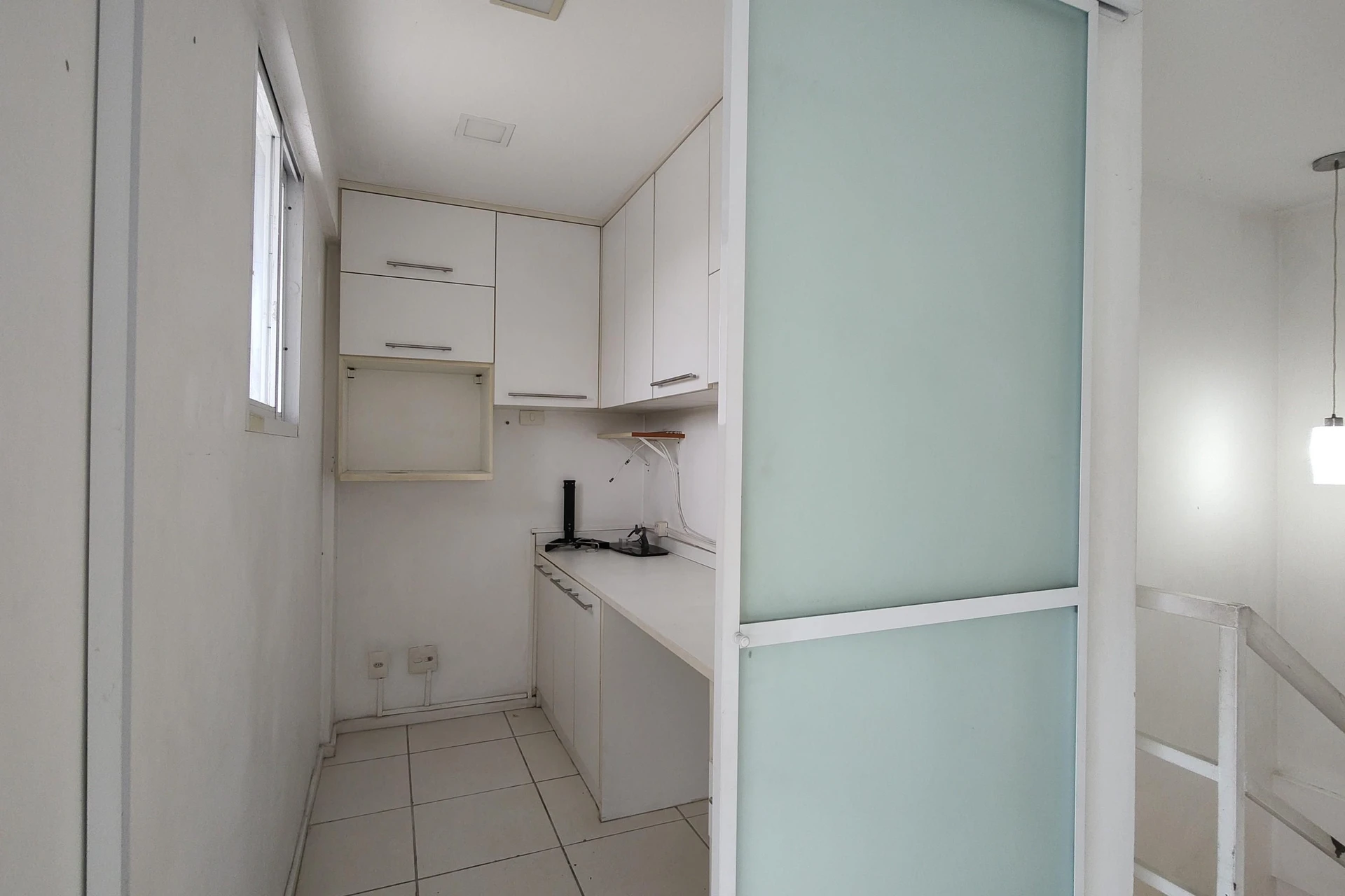 Furnished apartment with 3 bedrooms and 2 parking spots — photo 73