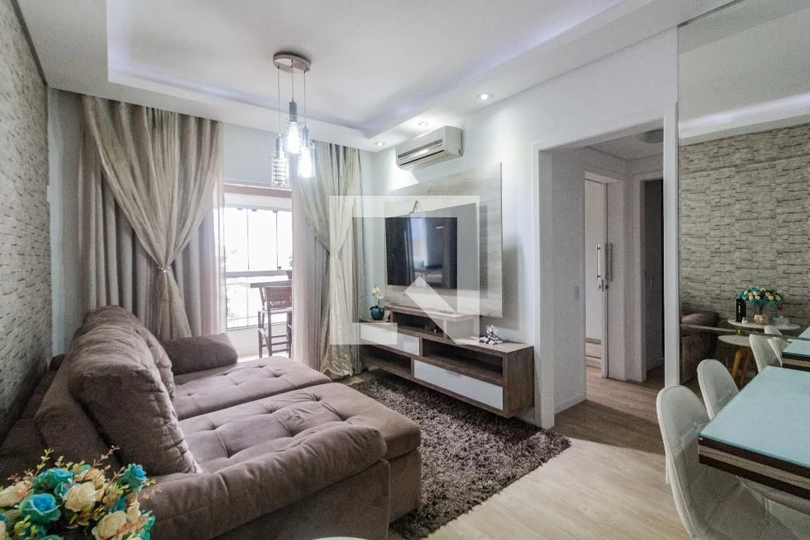 Furnished apartment, 77 m², with a glass-enclosed balcony — photo 18