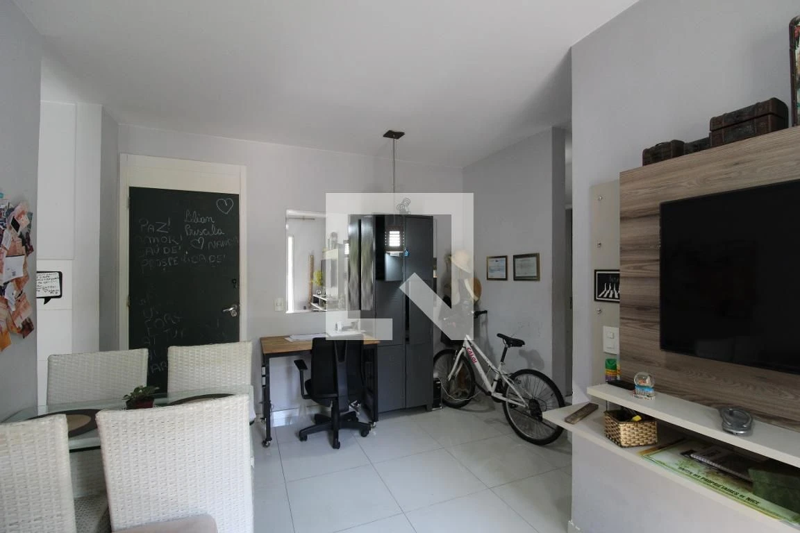 Apartamento mobiliado com 2 quartos e varanda — photo 15