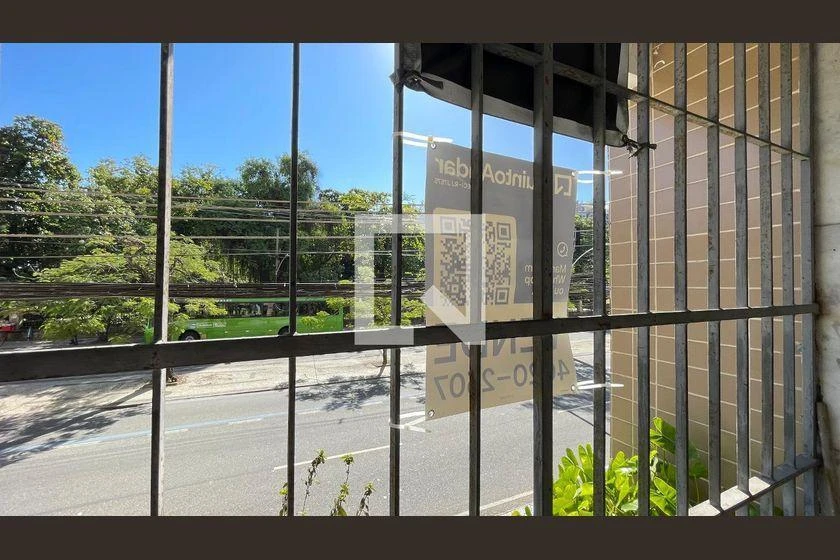 2-bedroom apartment with a mountain view in Rio de Janeiro — photo 46